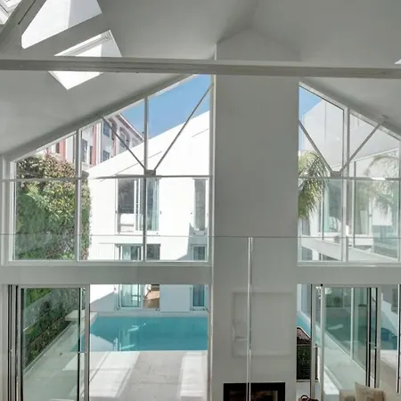 Loft58 Luxury Loft With Internal Swimming Pool ליסבון